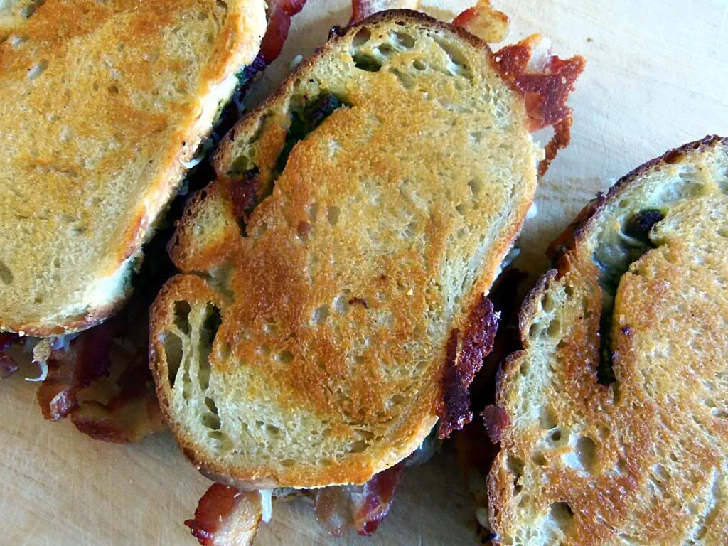 3squeezes Pesto Bacon Grilled Cheese